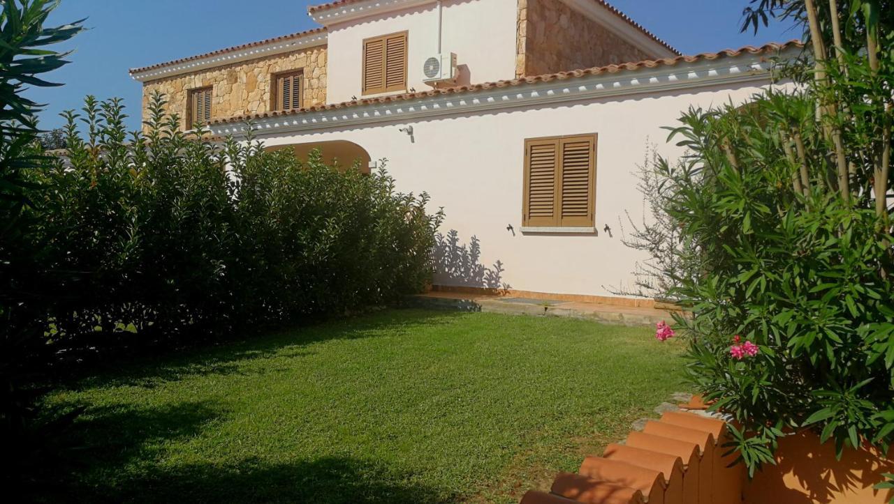 Appartamento Residenziale Trilocale 6 Posti Letto Via Sardegna San Teodoro San Teodoro  Buitenkant foto