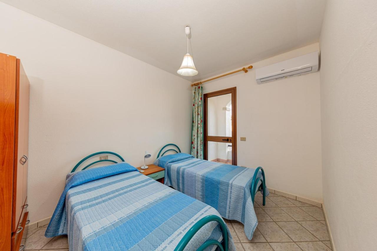 Appartamento Residenziale Trilocale 6 Posti Letto Via Sardegna San Teodoro San Teodoro  Buitenkant foto