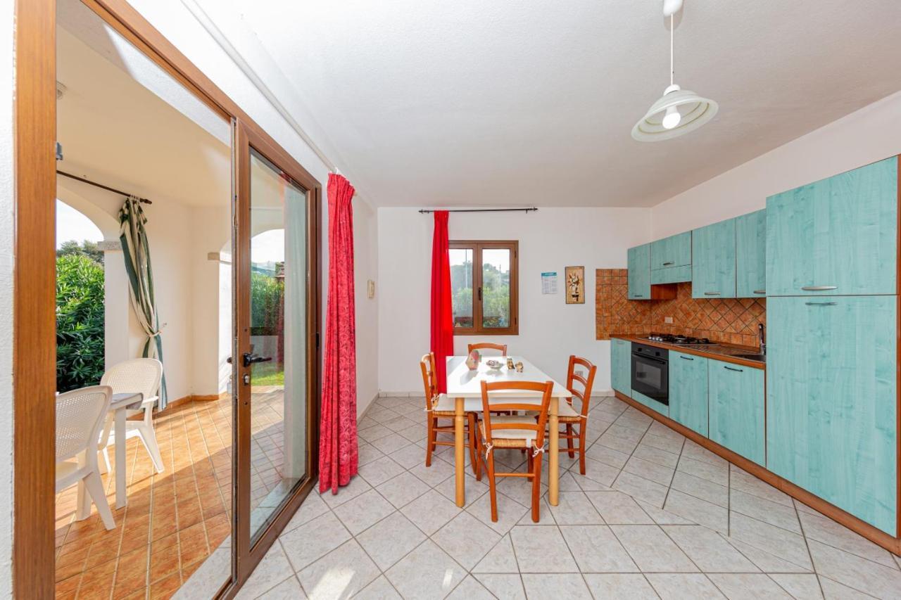 Appartamento Residenziale Trilocale 6 Posti Letto Via Sardegna San Teodoro San Teodoro  Buitenkant foto