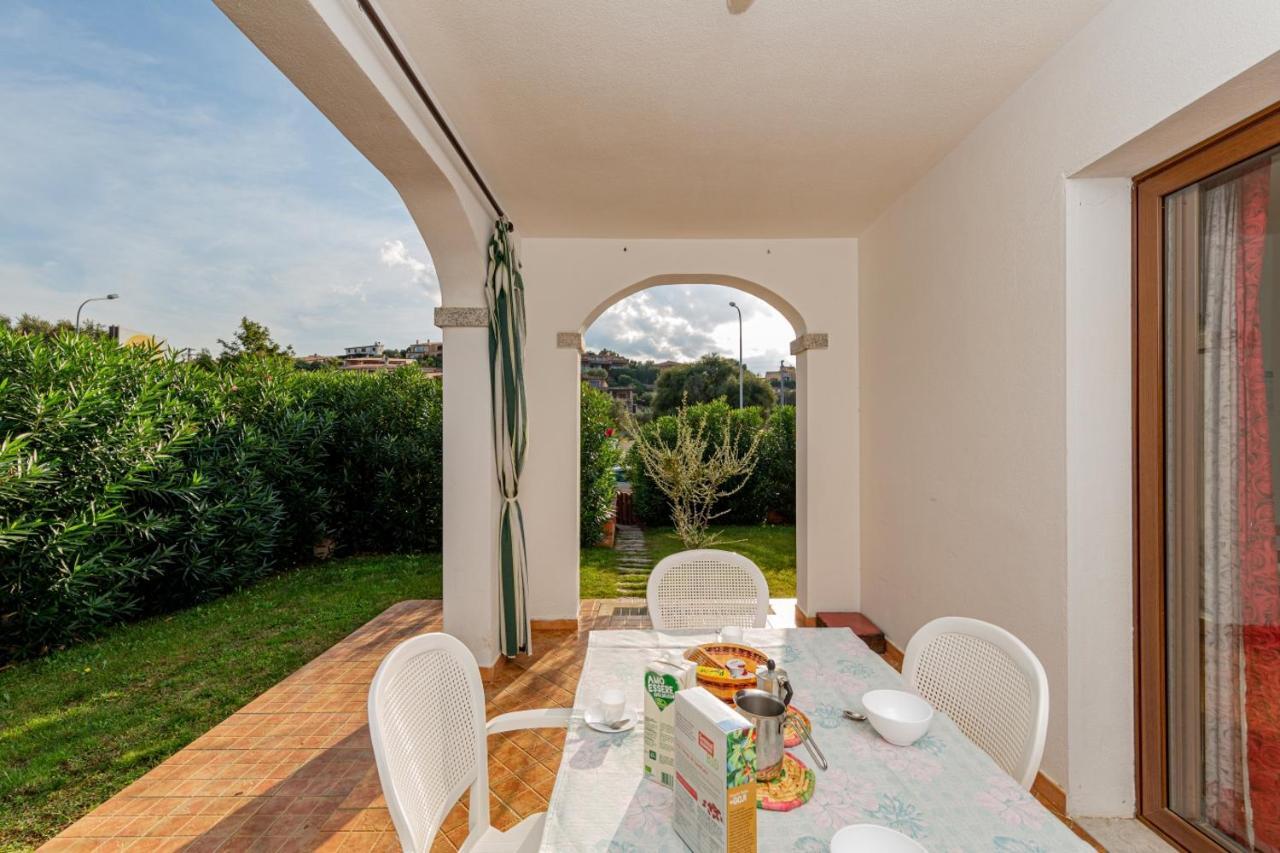 Appartamento Residenziale Trilocale 6 Posti Letto Via Sardegna San Teodoro San Teodoro  Buitenkant foto