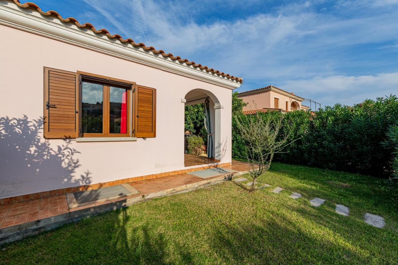 Appartamento Residenziale Trilocale 6 Posti Letto Via Sardegna San Teodoro San Teodoro  Buitenkant foto