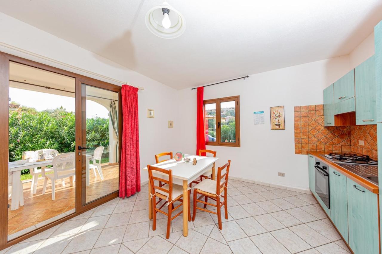 Appartamento Residenziale Trilocale 6 Posti Letto Via Sardegna San Teodoro San Teodoro  Buitenkant foto