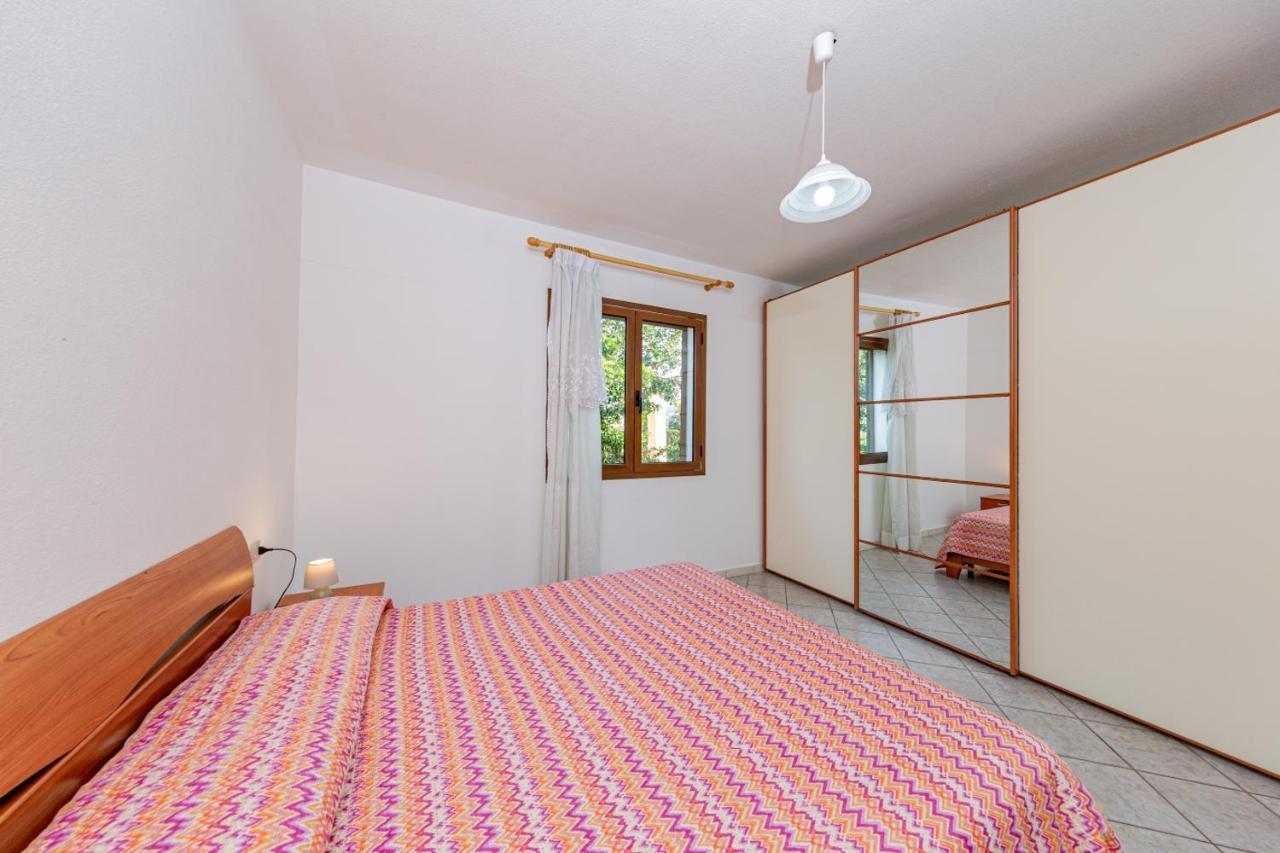 Appartamento Residenziale Trilocale 6 Posti Letto Via Sardegna San Teodoro San Teodoro  Buitenkant foto