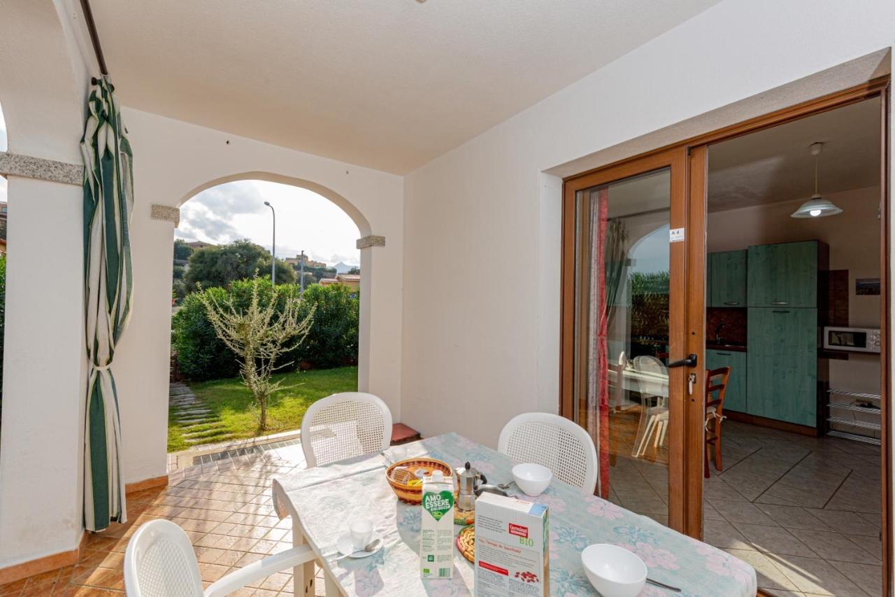 Appartamento Residenziale Trilocale 6 Posti Letto Via Sardegna San Teodoro San Teodoro  Buitenkant foto